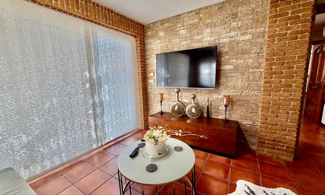 Wiederverkauf - Villa / Doppelhaushälfte -
Orihuela Costa - La Zenia