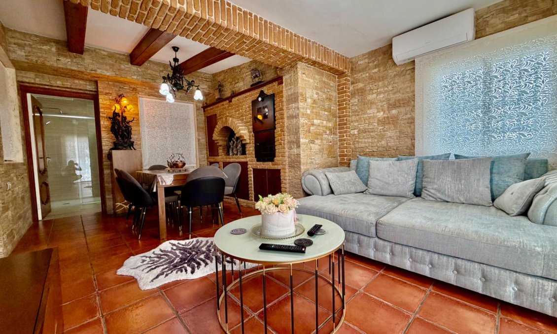 Wiederverkauf - Villa / Doppelhaushälfte -
Orihuela Costa - La Zenia