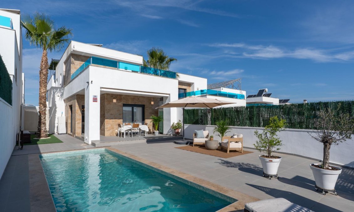 Resale - Villa -
Bigastro - D6