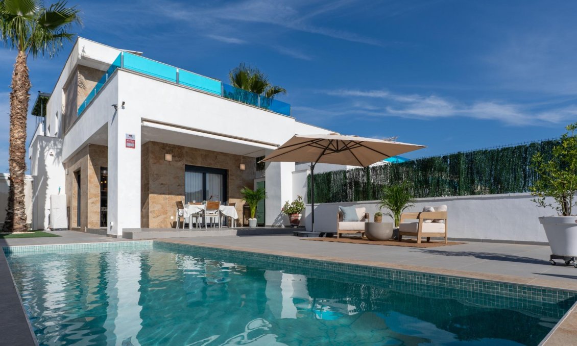 Resale - Villa -
Bigastro - D6