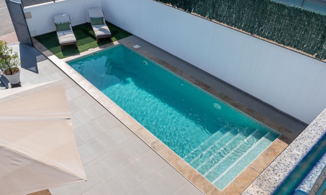 Resale - Villa -
Bigastro - D6