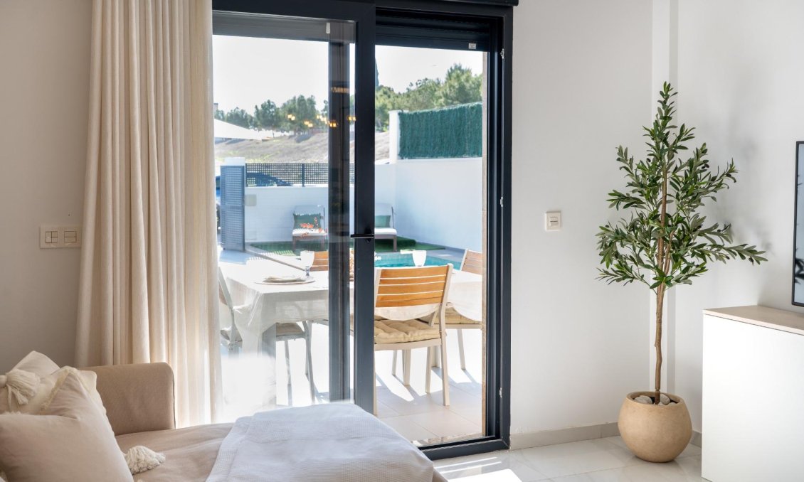 Resale - Villa -
Bigastro - D6