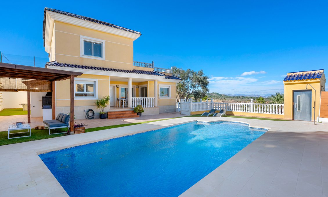Resale - Villa -
Ciudad De Las Comunicaciones - Costa Blanca