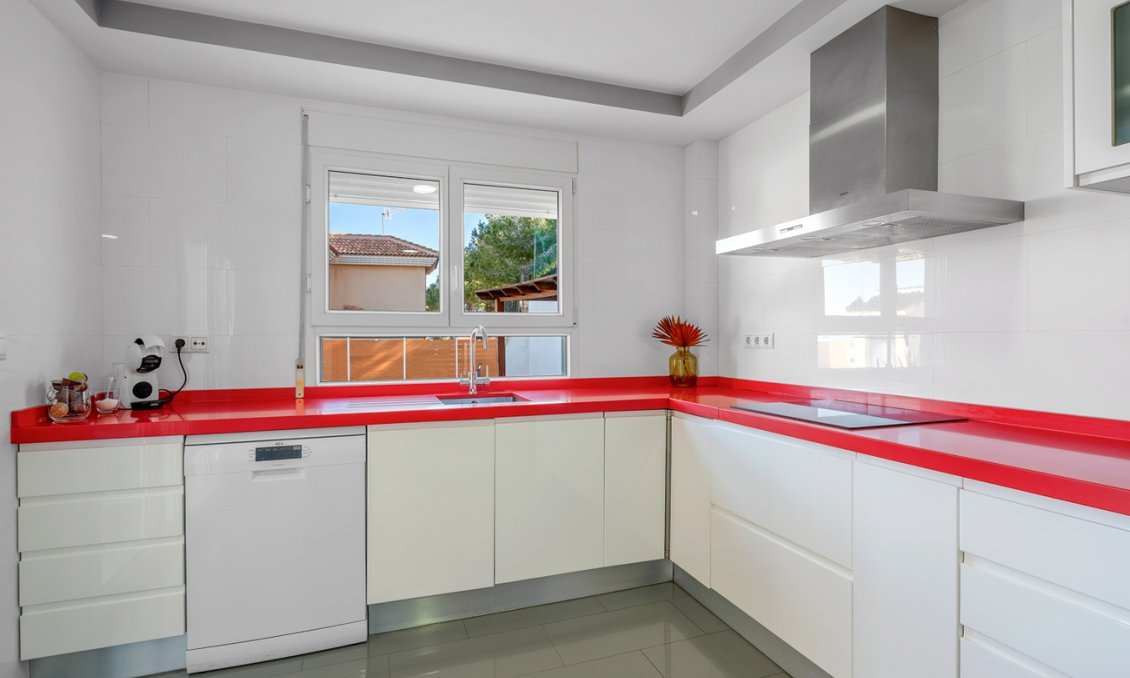 Resale - Villa -
Ciudad De Las Comunicaciones - Costa Blanca