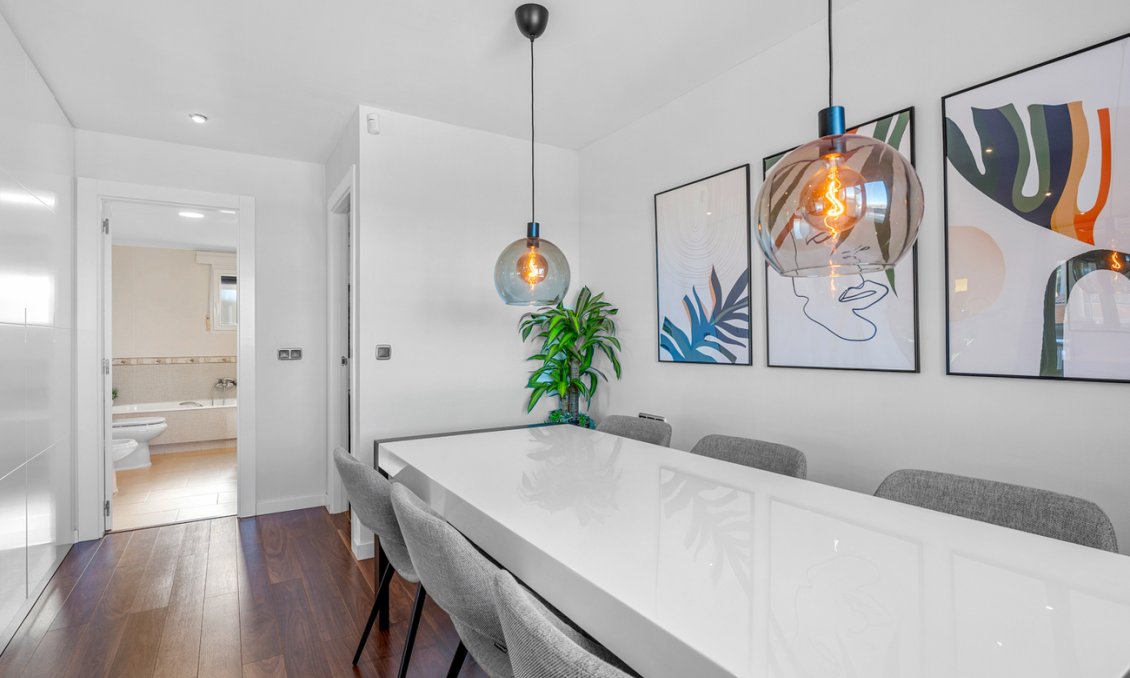 Resale - Villa -
Ciudad De Las Comunicaciones - Costa Blanca