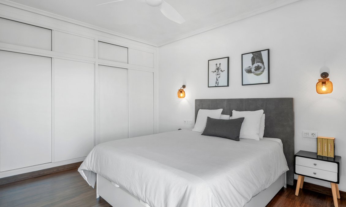 Resale - Villa -
Ciudad De Las Comunicaciones - Costa Blanca