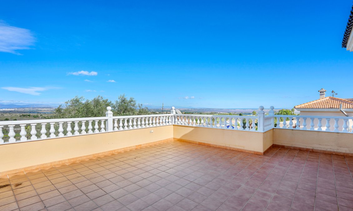 Resale - Villa -
Ciudad De Las Comunicaciones - Costa Blanca