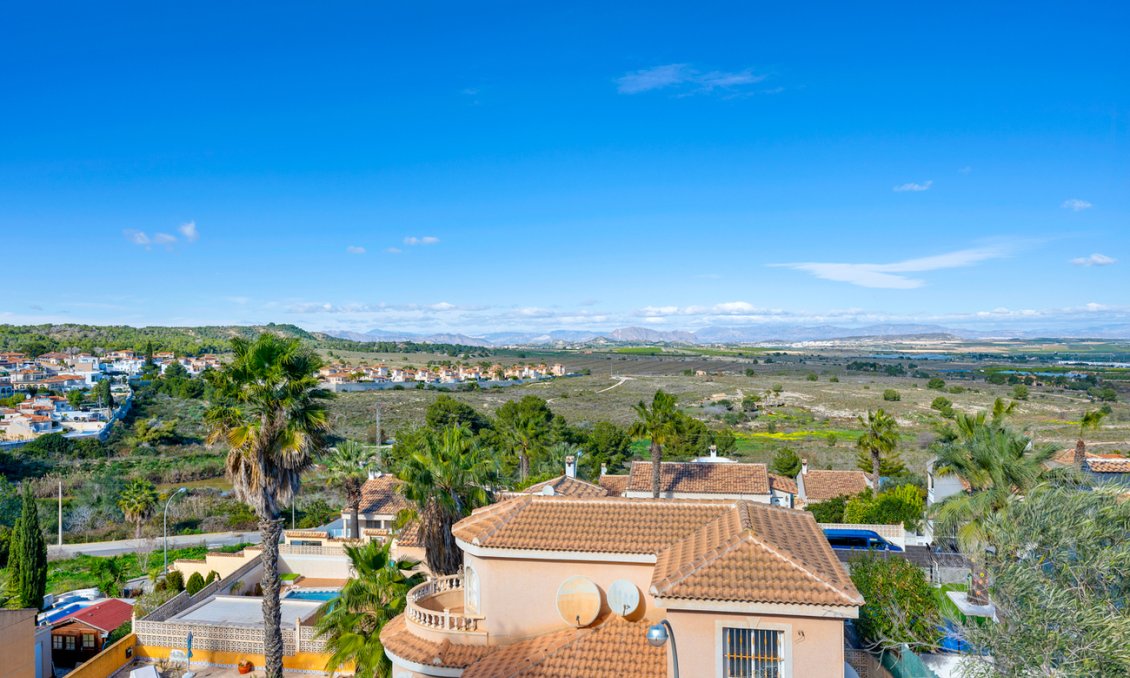 Resale - Villa -
Ciudad De Las Comunicaciones - Costa Blanca