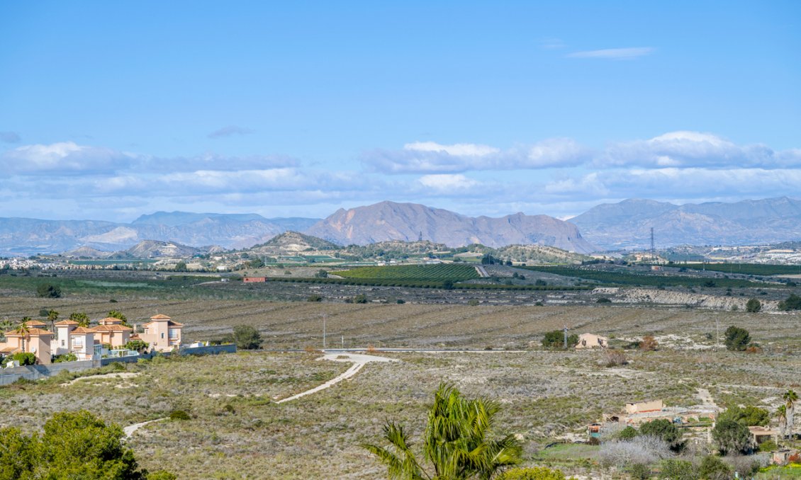 Resale - Villa -
Ciudad De Las Comunicaciones - Costa Blanca