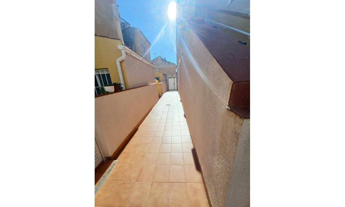 Resale - Apartment -
Los Alcazares - La Minería
