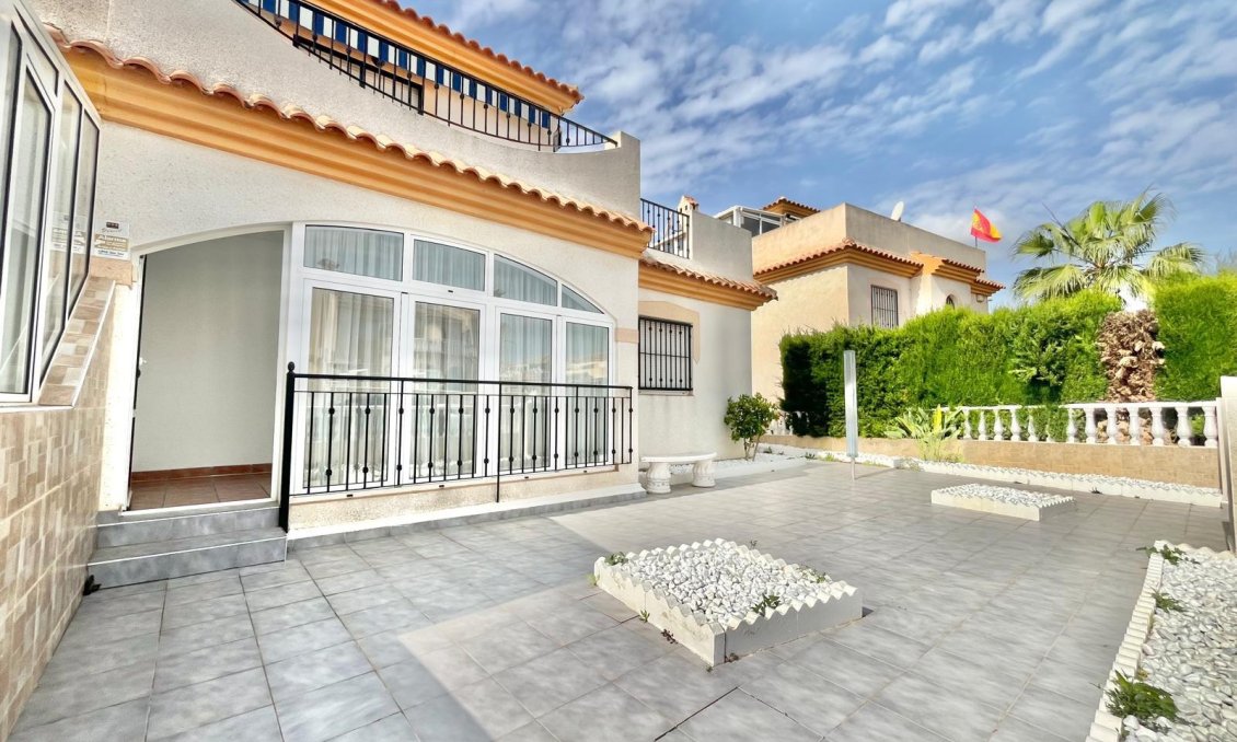 Resale - Townhouse -
Orihuela Costa - Playa Flamenca