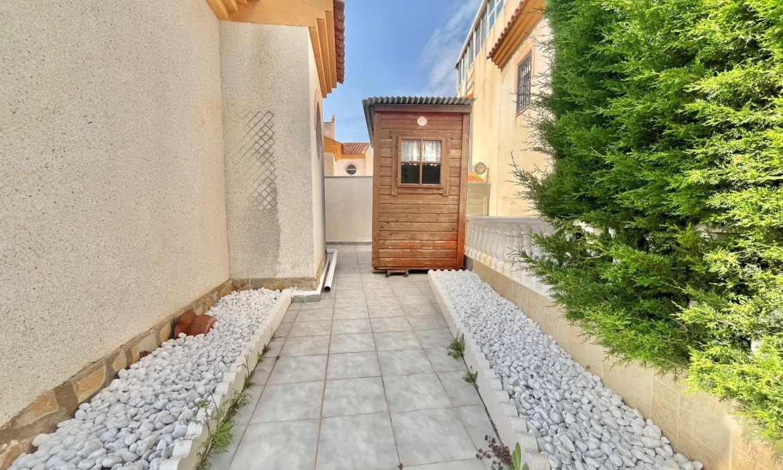 Resale - Townhouse -
Orihuela Costa - Playa Flamenca