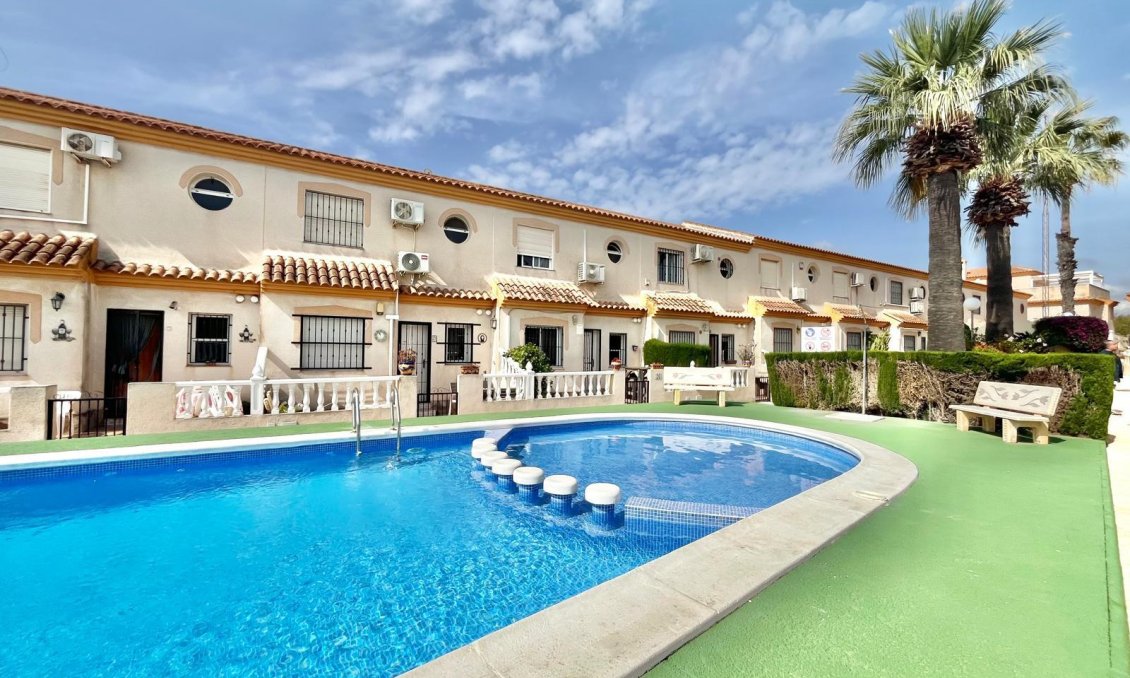 Resale - Townhouse -
Orihuela Costa - Playa Flamenca