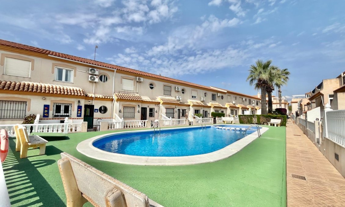 Resale - Townhouse -
Orihuela Costa - Playa Flamenca
