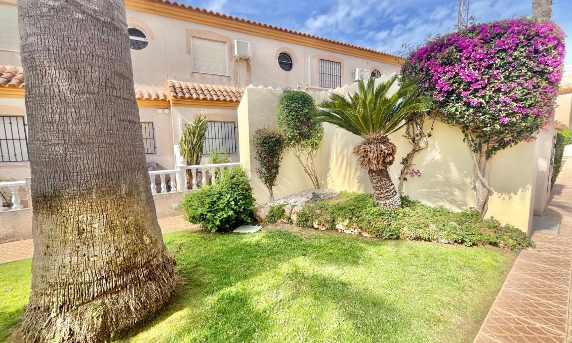Resale - Townhouse -
Orihuela Costa - Playa Flamenca