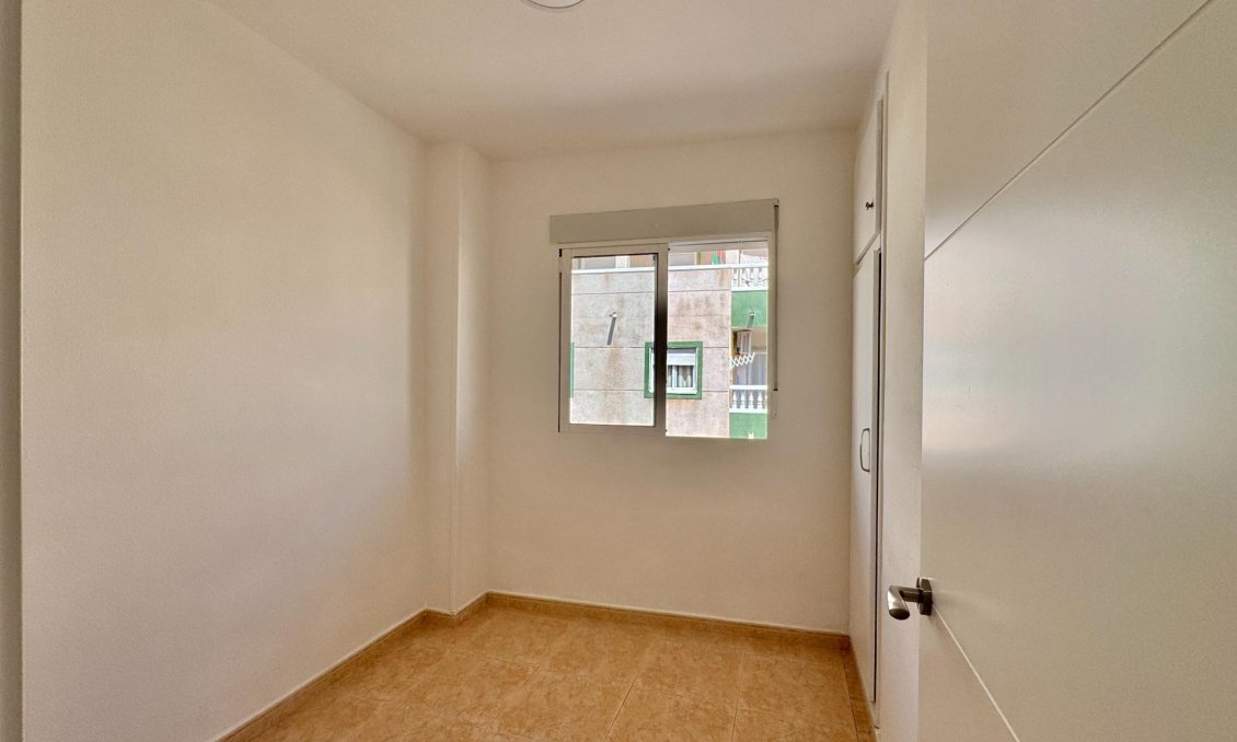 Revente - Appartement -
Torrevieja - Centro