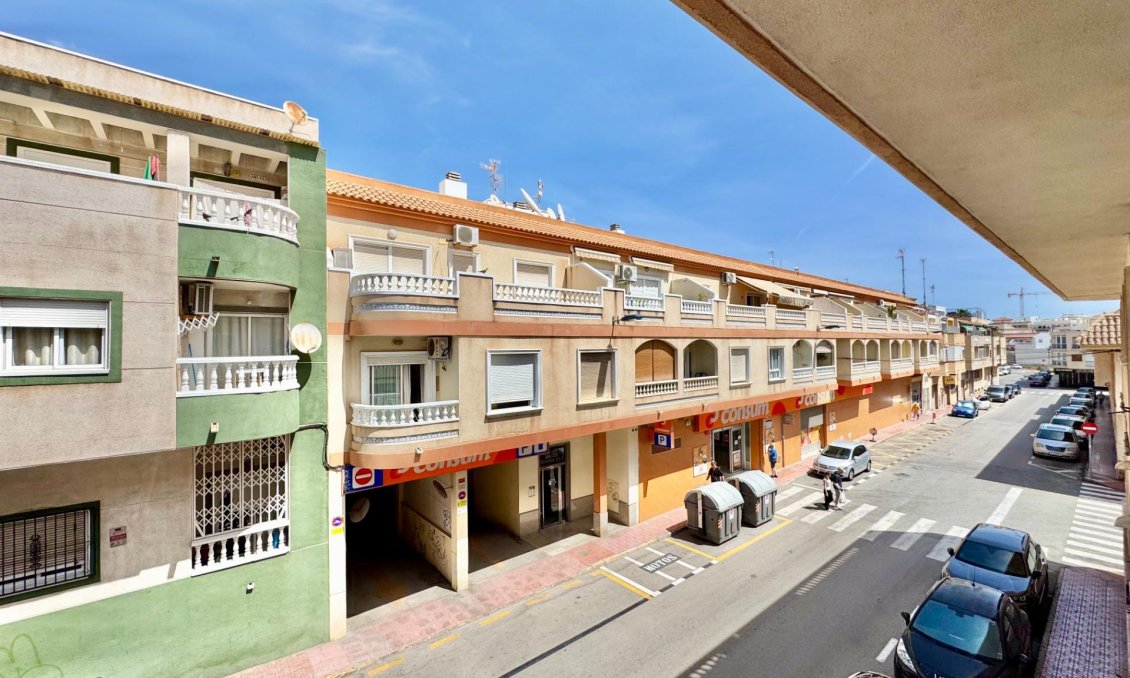 Revente - Appartement -
Torrevieja - Centro