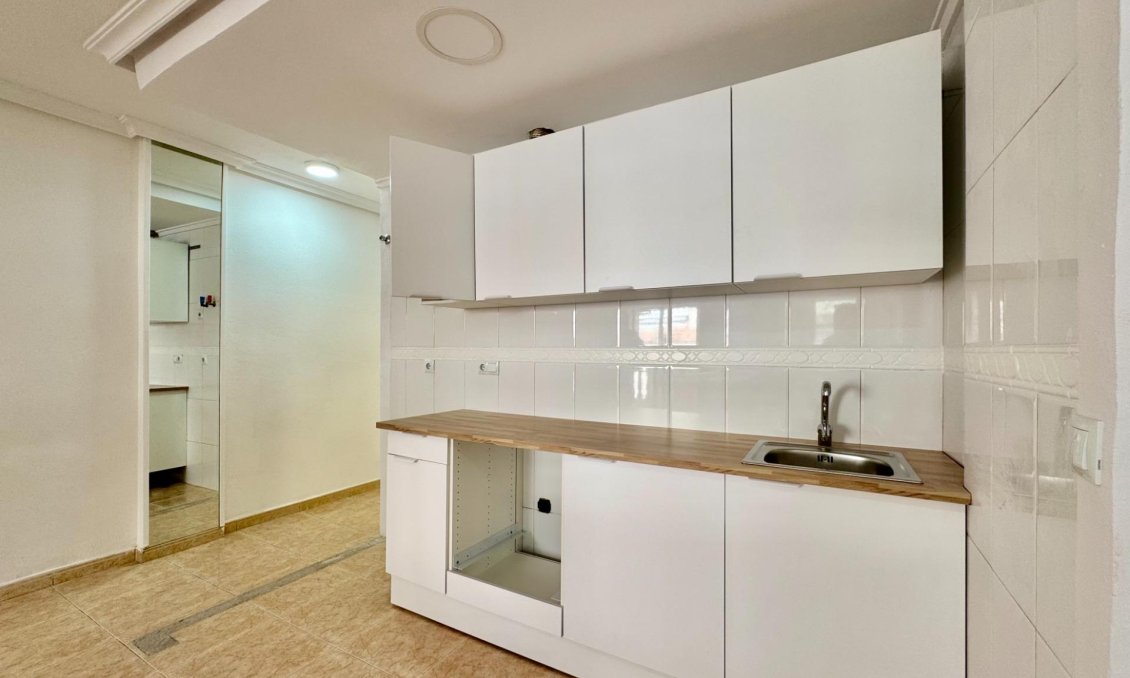 Revente - Appartement -
Torrevieja - Centro
