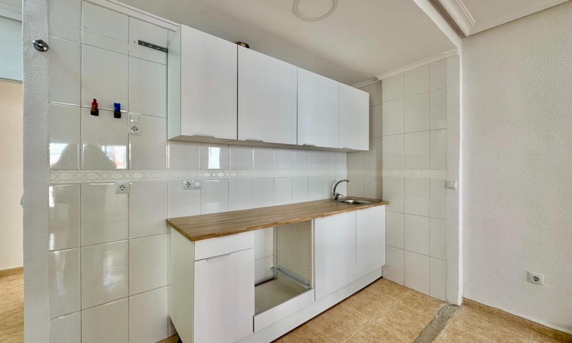Revente - Appartement -
Torrevieja - Centro