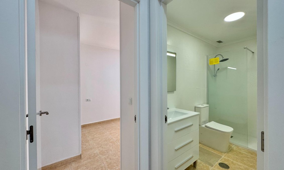 Revente - Appartement -
Torrevieja - Centro