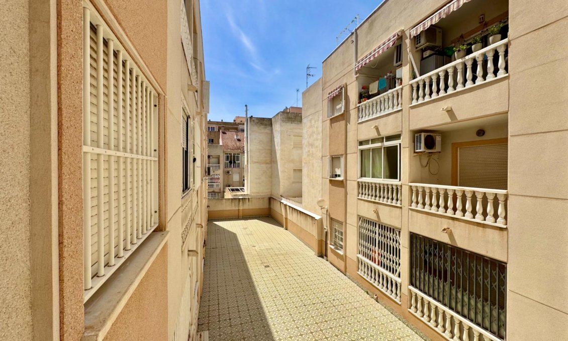 Revente - Appartement -
Torrevieja - Centro