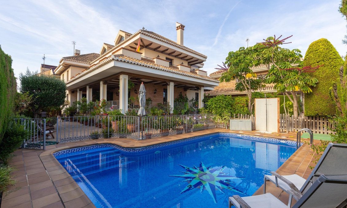 Használt Ingatlanok - Villa -
Torrevieja - La Veleta