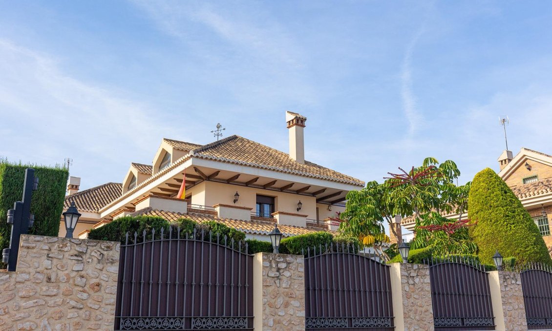 Használt Ingatlanok - Villa -
Torrevieja - La Veleta