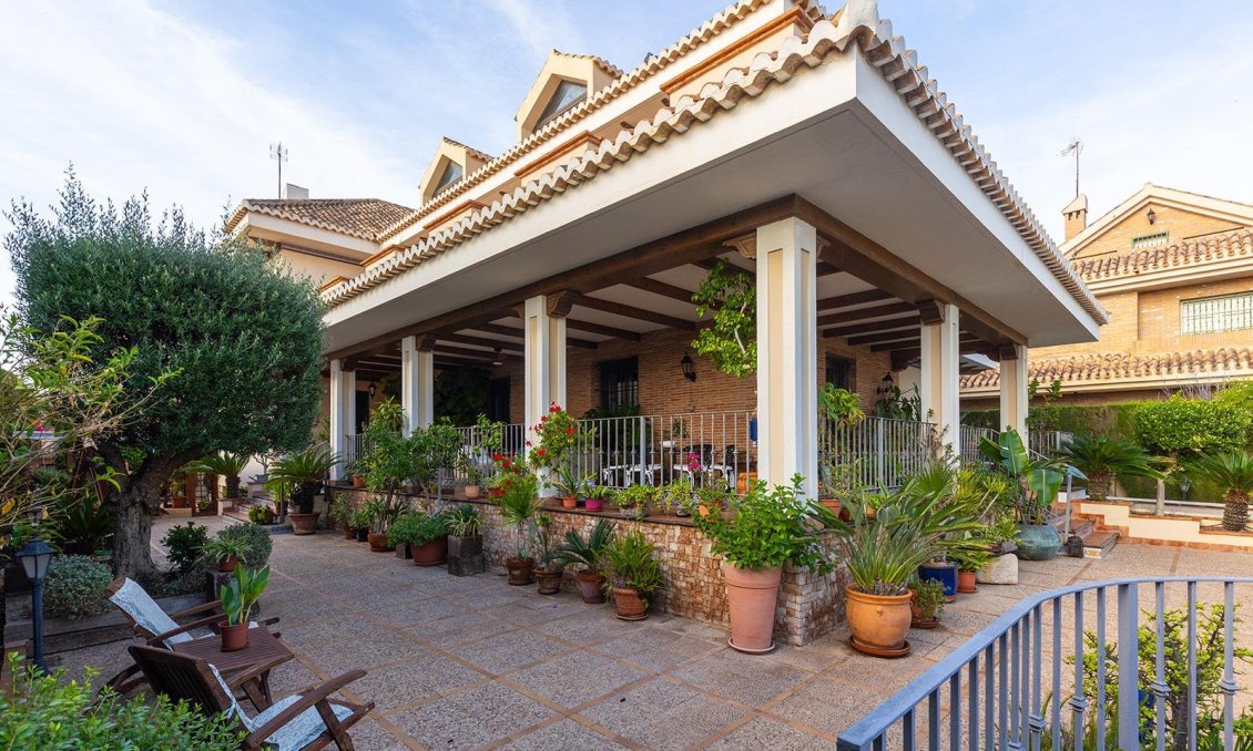 Használt Ingatlanok - Villa -
Torrevieja - La Veleta