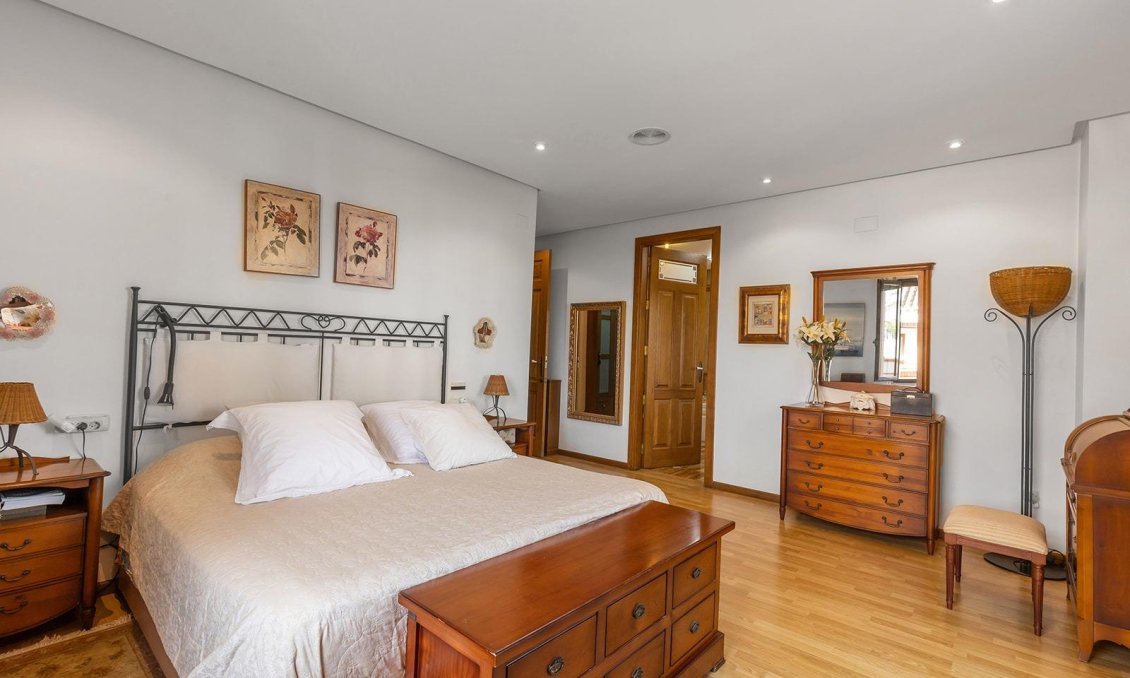 Használt Ingatlanok - Villa -
Torrevieja - La Veleta
