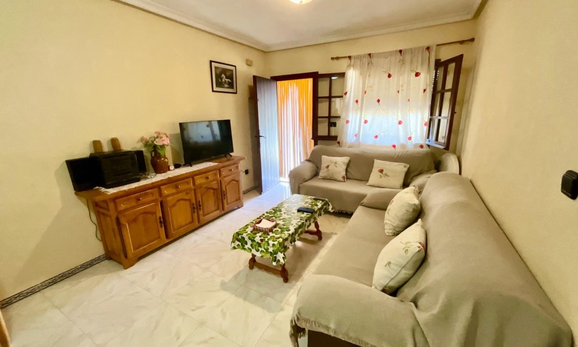 Resale - Bungalow -
Torrevieja - Torreblanca