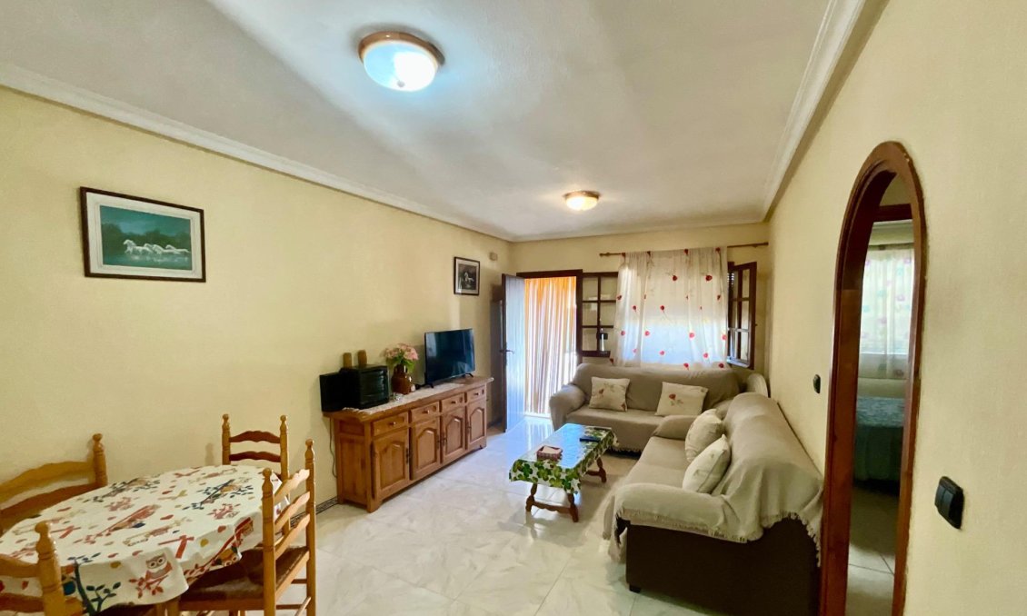 Resale - Bungalow -
Torrevieja - Torreblanca