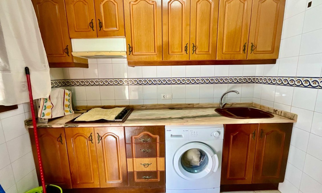 Resale - Bungalow -
Torrevieja - Torreblanca