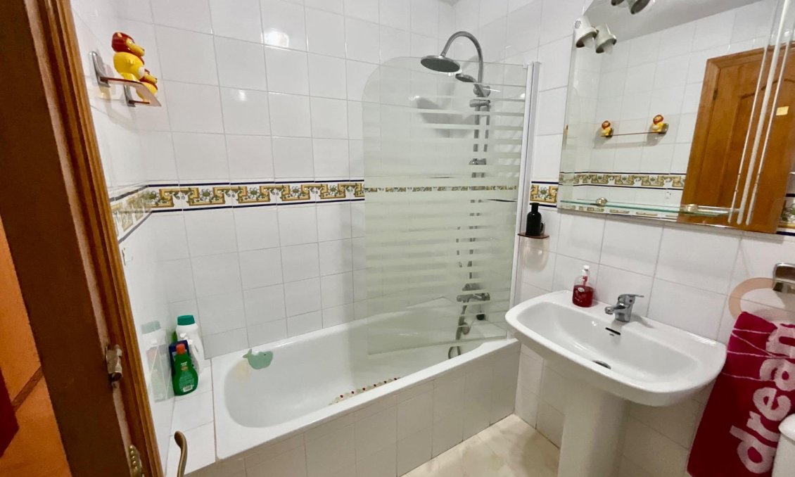 Resale - Bungalow -
Torrevieja - Torreblanca
