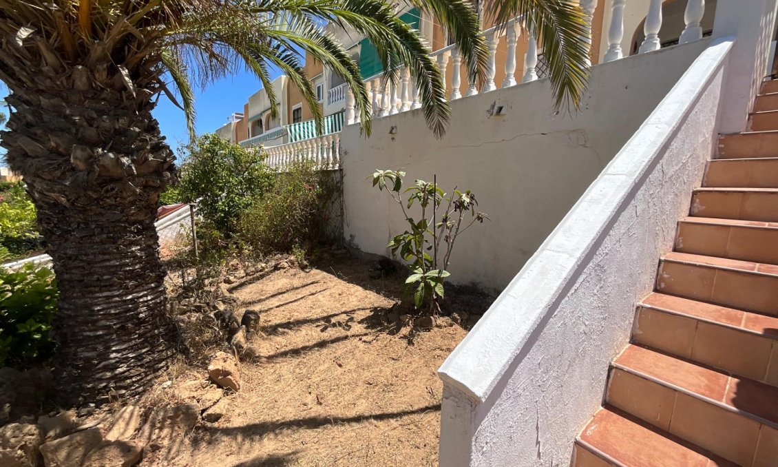 Resale - Bungalow -
Torrevieja - Torreblanca