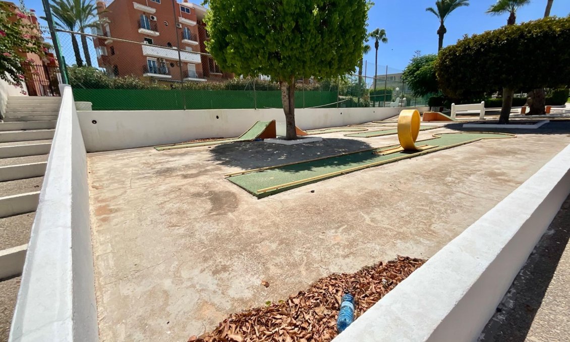 Resale - Bungalow -
Torrevieja - Torreblanca