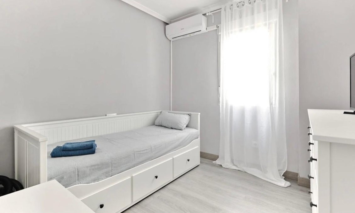 Revânzare - Apartament -
Torrevieja - Centro