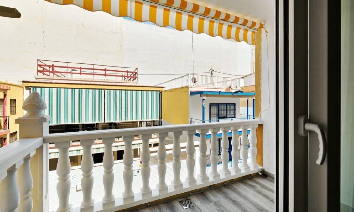 Revânzare - Apartament -
Torrevieja - Centro