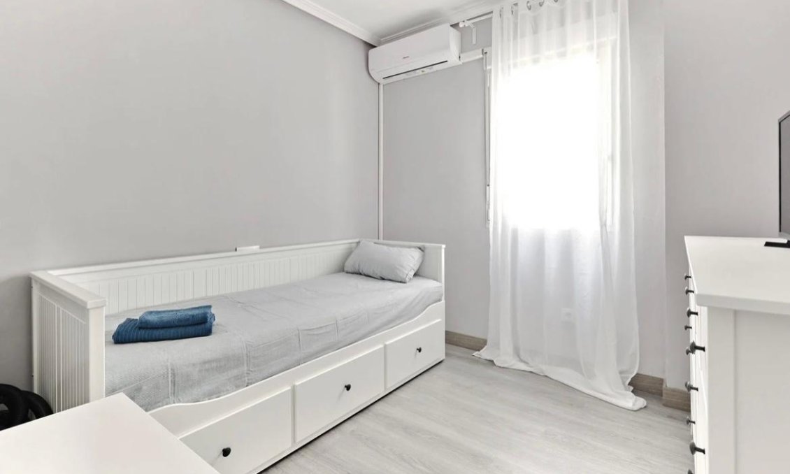 Revânzare - Apartament -
Torrevieja - Centro