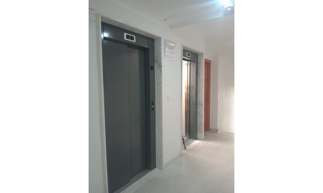 Revânzare - Apartament -
Torrevieja - Acequion