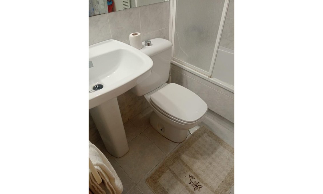 Revânzare - Apartament -
Torrevieja - Acequion