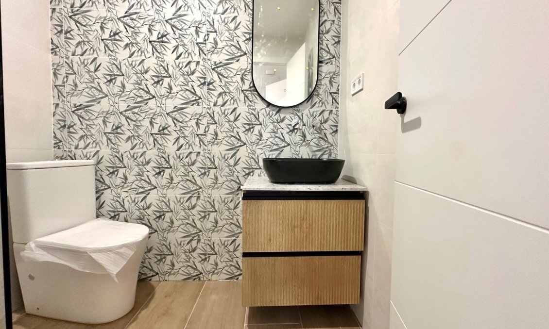 Revânzare - Apartament -
Torrevieja - Centro