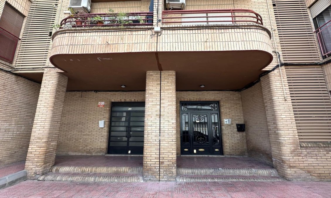 Revânzare - Apartament -
Torrevieja - Centro