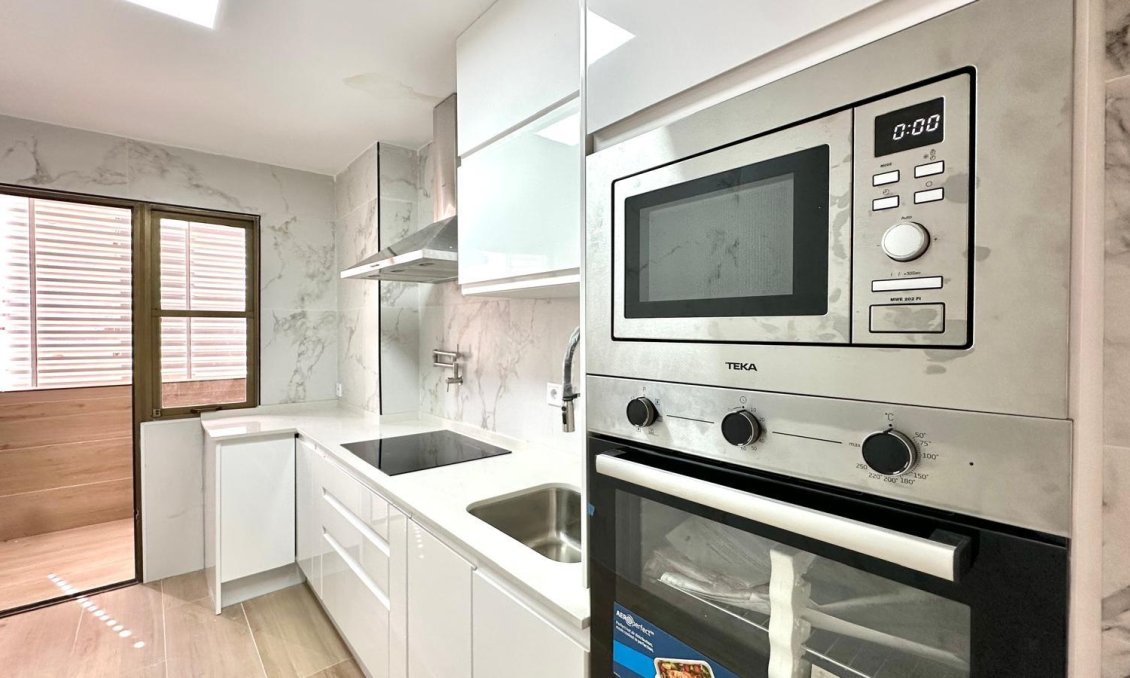 Revânzare - Apartament -
Torrevieja - Centro