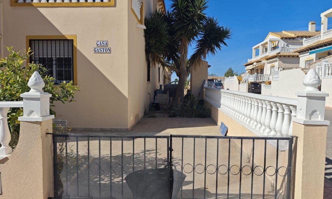 Resale - Townhouse -
Orihuela Costa - La Florida