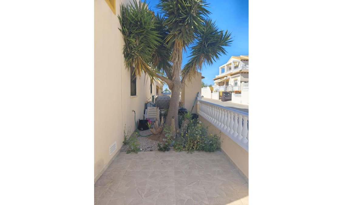 Resale - Townhouse -
Orihuela Costa - La Florida