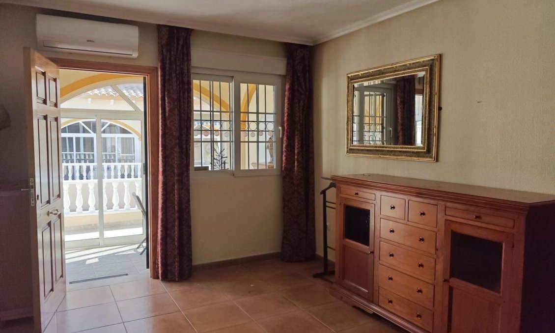 Resale - Townhouse -
Orihuela Costa - La Florida