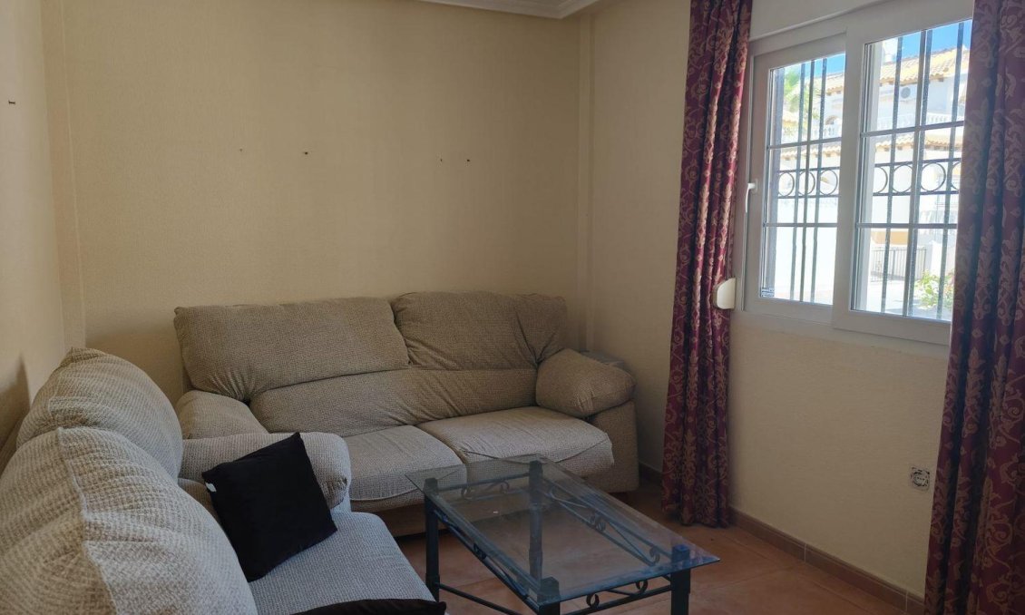 Resale - Townhouse -
Orihuela Costa - La Florida