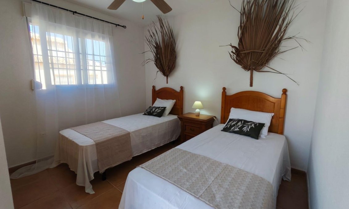 Resale - Townhouse -
Orihuela Costa - La Florida