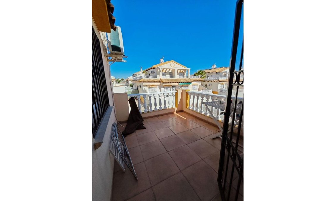 Resale - Townhouse -
Orihuela Costa - La Florida