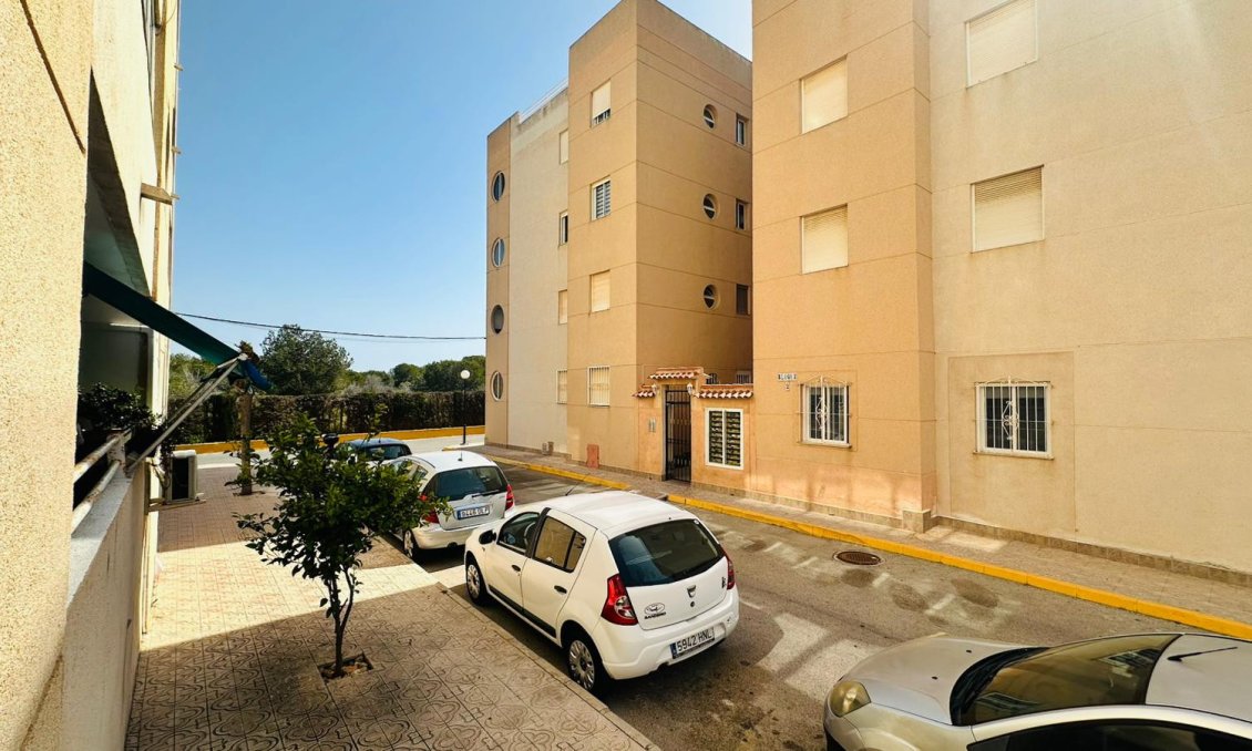 Resale - Apartment -
Torrevieja - Costa Blanca